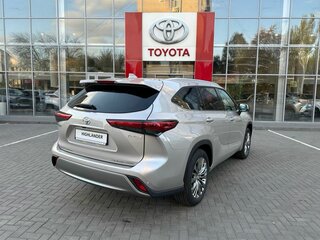 2026 Toyota Highlander IV (XU70), серый, 5750000 рублей, вид 5
