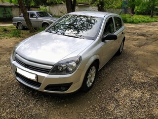 2004 Opel Astra H, серебристый, 260000 рублей, вид 1