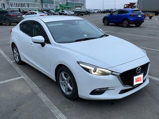 2018 Mazda Axela III Рестайлинг, белый, 1600000 рублей, вид 3