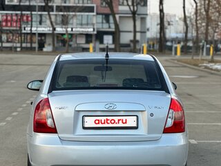 2007 Hyundai Verna II, серебристый, 440000 рублей, вид 4