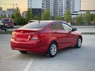 2011 Hyundai Solaris I, красный, 610000 рублей, вид 3