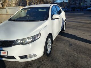 2010 Kia Cerato 6-speed II, белый, 825000 рублей, вид 1