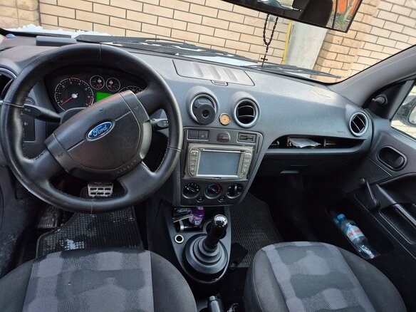 2006 Ford Fusion I Рестайлинг, серебристый, 400000 рублей - вид 4