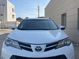 2014 Toyota RAV4 IV (XA40), белый, 1300000 рублей, вид 2