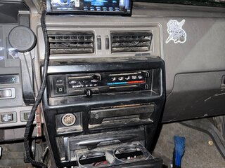 1992 Nissan Pathfinder I, бежевый, 550000 рублей, вид 5