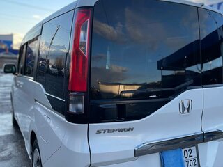 2015 Honda Stepwgn V, белый, 1480000 рублей, вид 3