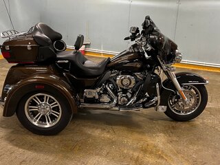 2012 Harley-Davidson Tri Glide, коричневый, 3800000 рублей, вид 1