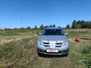 2006 Mitsubishi Outlander I, серебристый, 800000 рублей, вид 2