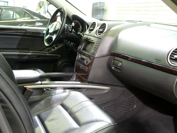 2010 Mercedes-Benz M-Класс 500 II (W164) Рестайлинг, чёрный - вид 12