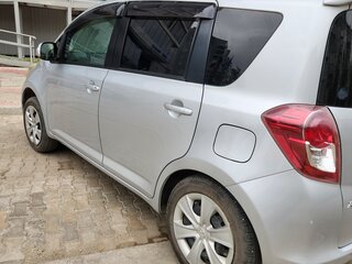 2010 Toyota Ractis I, серый, 850000 рублей, вид 4