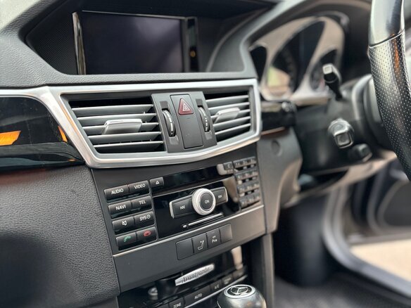 2010 Mercedes-Benz E-Класс 250 5G-Tronic IV (W212, S212, C207), чёрный, 1800000 рублей - вид 14