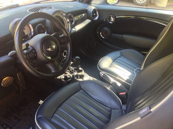 2011 Mini Hatch Cooper S II (R56) Рестайлинг, оранжевый