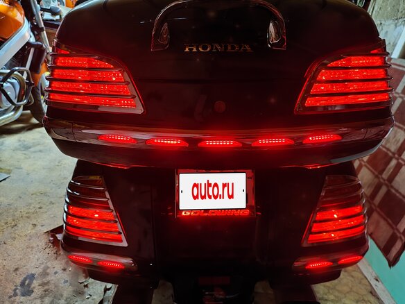 2005 Honda GL 1800 Gold Wing, чёрный, 1500000 рублей - вид 10