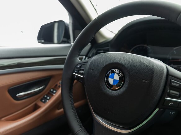 2016 BMW 5 серии 530d xDrive VI (F10/F11/F07) Рестайлинг, чёрный - вид 12