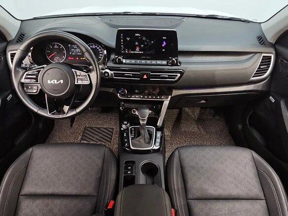2021 Kia Seltos I, белый, 1840000 рублей - вид 6