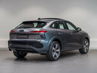 2026 Audi Q3 Sportback TFSI III (FJ), серый, 7460000 рублей, вид 5