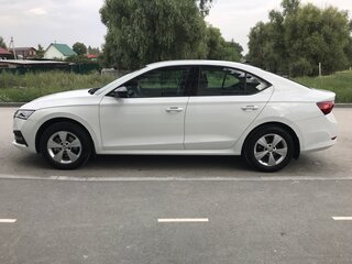 2021 Skoda Octavia IV (A8), белый, 2050000 рублей, вид 3