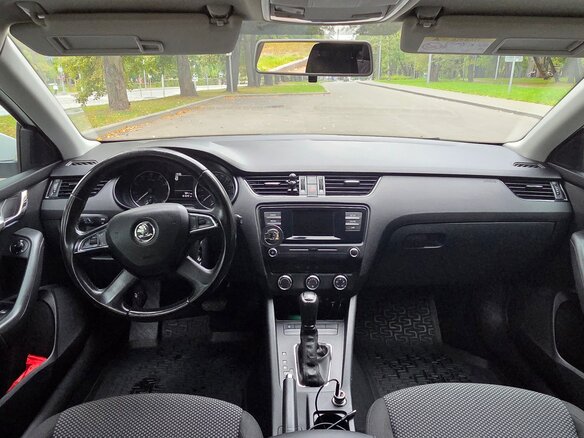 2015 Skoda Octavia III (A7), белый, 1250000 рублей - вид 11