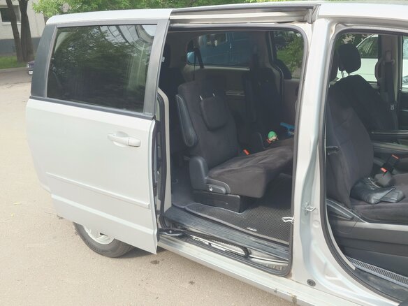 2011 Dodge Caravan Grand V, серый, 1349999 рублей - вид 22