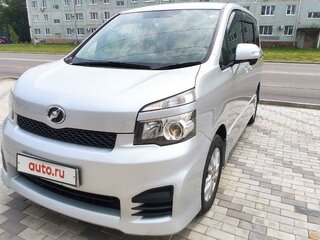 2012 Toyota Voxy II (R70) Рестайлинг, серый, 1600000 рублей, вид 1
