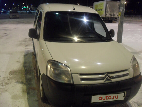 2010 Citroen Berlingo I Рестайлинг, белый - вид 4