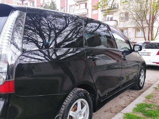 2008 Mitsubishi Grandis I, чёрный, 900000 рублей, вид 3