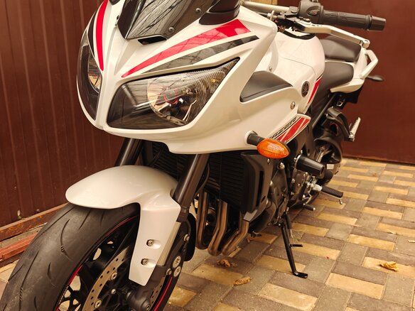 2010 Yamaha FZ1, белый, 600000 рублей - вид 10