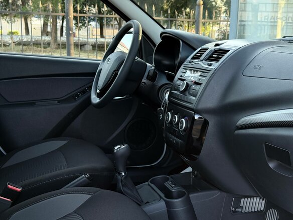 2026 Lada (ВАЗ) Granta I Рестайлинг, белый, 1210000 рублей - вид 11