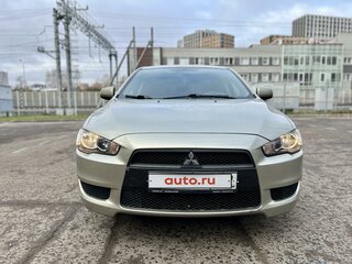 2010 Mitsubishi Lancer X, бежевый, 750000 рублей, вид 2
