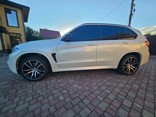 2016 BMW X5 40d III (F15), белый, 4250000 рублей, вид 4