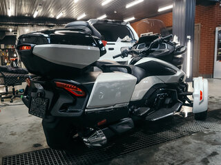 2020 BRP Can-Am Spyder, белый, 3099000 рублей, вид 4