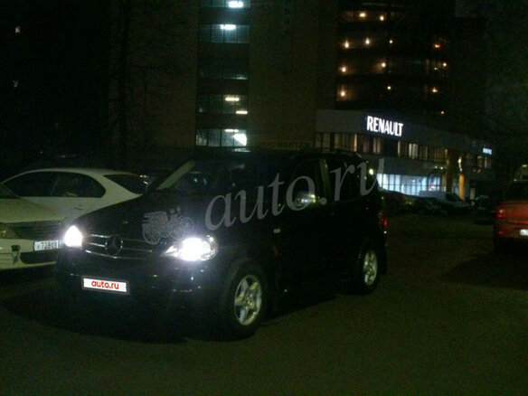 2000 Mercedes-Benz M-Класс 320 I (W163), чёрный