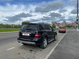 2007 Mercedes-Benz M-Класс 320 II (W164), чёрный, 1150000 рублей, вид 4