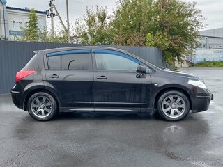 2011 Nissan Tiida I Рестайлинг, чёрный, 599000 рублей, вид 4