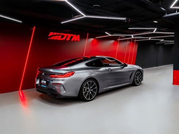 2021 BMW 8 серии M850i xDrive II (G14/G15/G16), серый, 9500000 рублей - вид 6