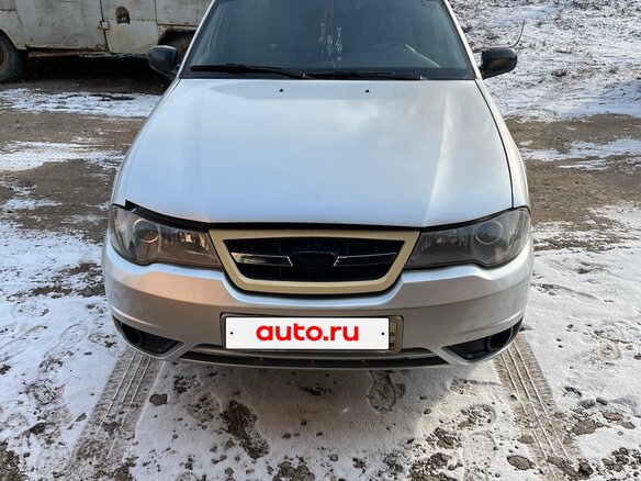2011 Daewoo Nexia I Рестайлинг, серебристый, 95000 рублей