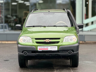 2015 Chevrolet Niva I Рестайлинг, зелёный, 499000 рублей, вид 3