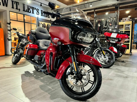 2020 Harley-Davidson Road Glide Limited, пурпурный, 2990000 рублей, вид 1