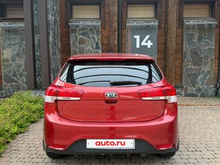 2016 Kia Rio III Рестайлинг, красный, 960000 рублей, вид 4