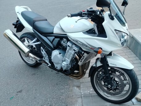 2009 Suzuki Bandit GSF 1250, белый, 630000 рублей, вид 1