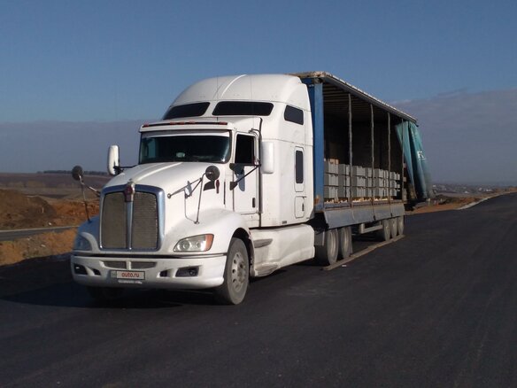2008 Kenworth T660, белый, 2400000 рублей - вид 1