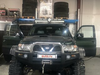 2000 Nissan Patrol V (Y61), зелёный, 3450000 рублей, вид 3