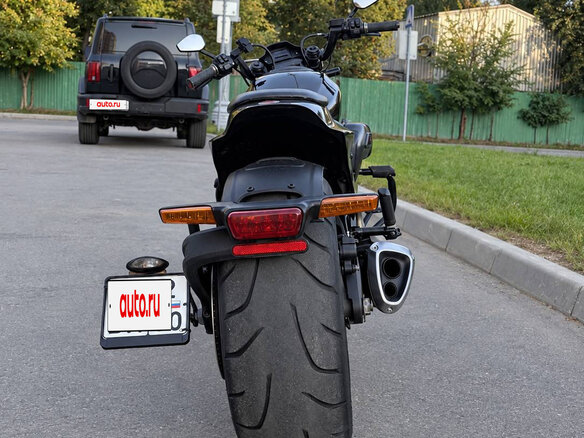 2020 Harley-Davidson FXDR 114, чёрный, 2300000 рублей - вид 4