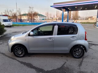 2014 Toyota Passo II (C30), серый, 830000 рублей, вид 4