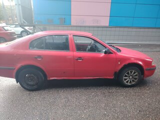 2001 Skoda Octavia I (A4) Рестайлинг, красный, 180000 рублей, вид 3