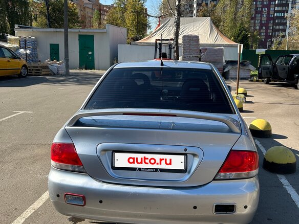 2004 Mitsubishi Lancer IX, серебристый, 300000 рублей - вид 3
