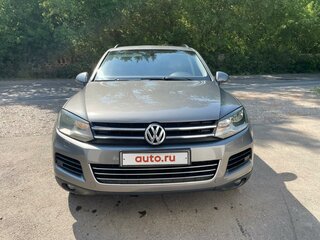 2011 Volkswagen Touareg II, серый, 1900000 рублей, вид 4