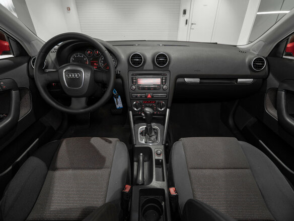 2007 Audi A3 II (8P) Рестайлинг 1, красный, 645000 рублей - вид 7