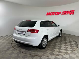 2012 Audi A3 II (8P) Рестайлинг 2, белый, 900000 рублей, вид 4