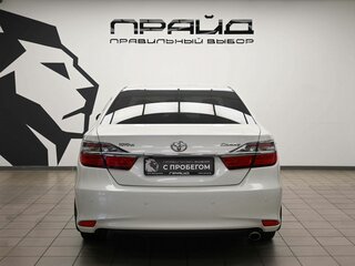 2016 Toyota Camry VII (XV50) Рестайлинг, белый, 1963000 рублей, вид 4